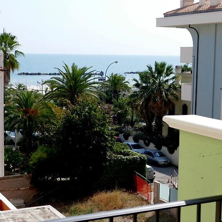 Hotel Desiree San Benedetto del Tronto Exteriör bild